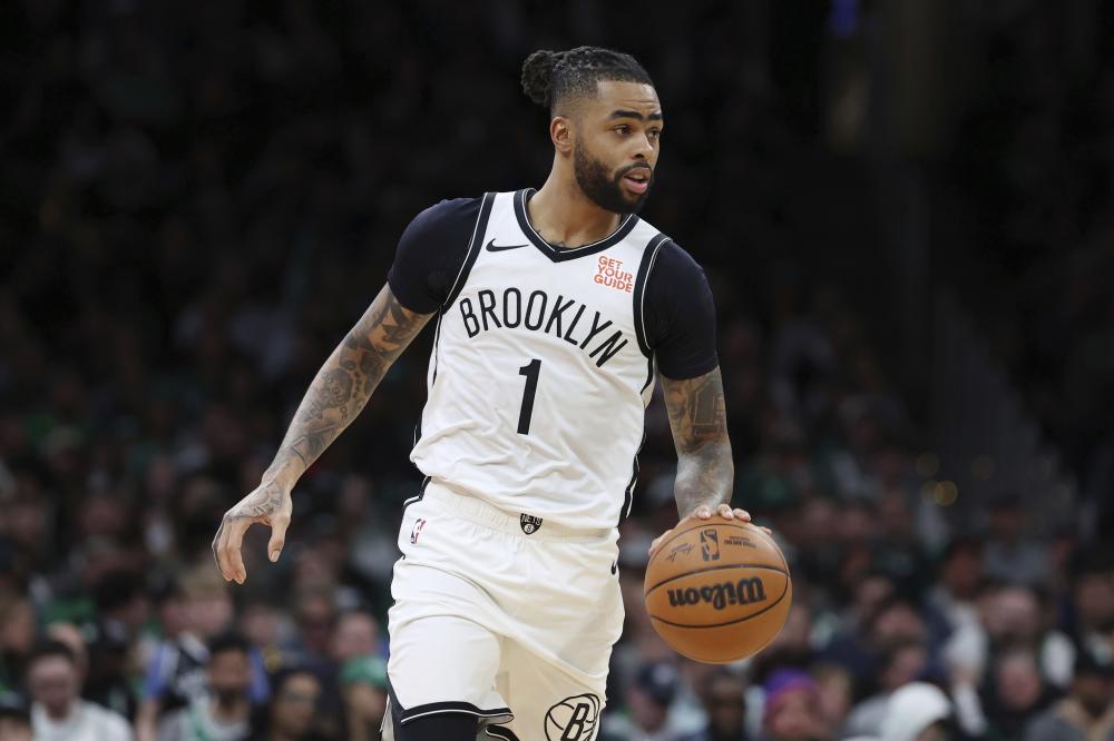 示出强烈的 示出强烈的