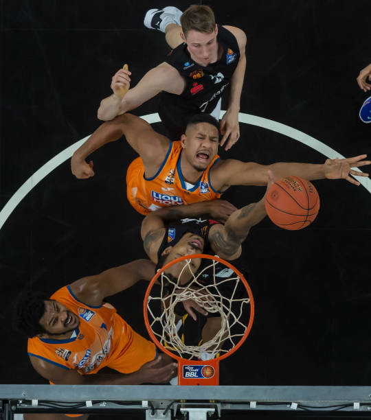 多老年参与 多老年参与